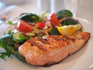 Costas-Inn-Salmon-Side-Dish